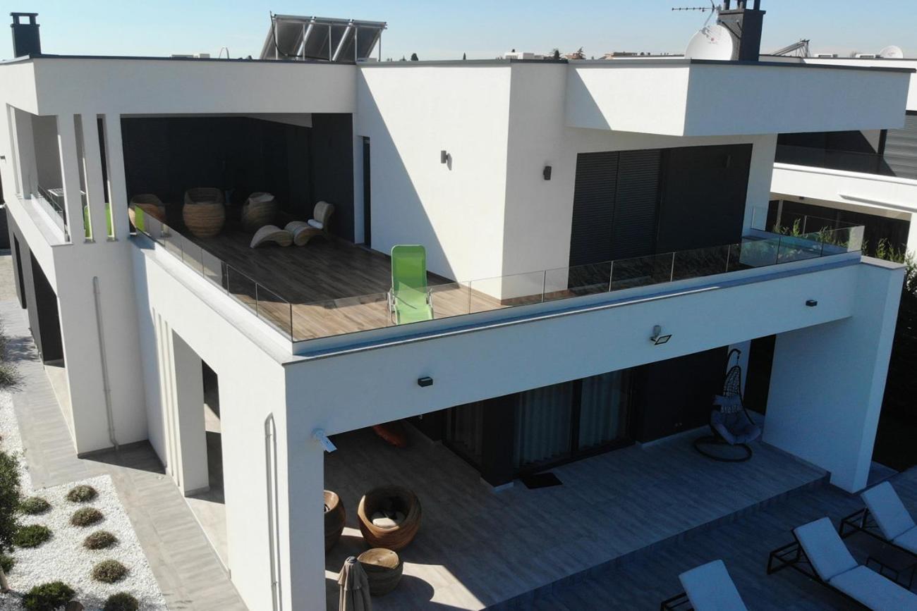 Villa Ula In Pula With Heated Pool And Sauna מראה חיצוני תמונה