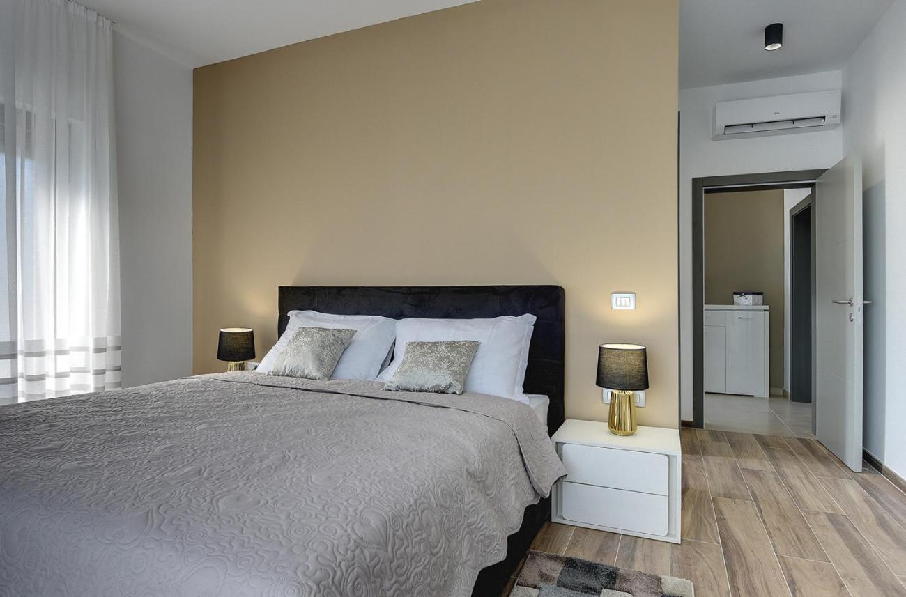 Villa Ula In Pula With Heated Pool And Sauna מראה חיצוני תמונה