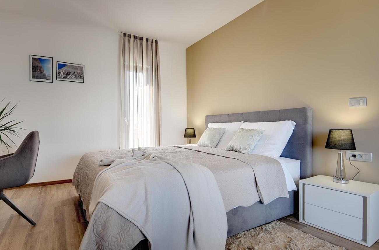 Villa Ula In Pula With Heated Pool And Sauna מראה חיצוני תמונה