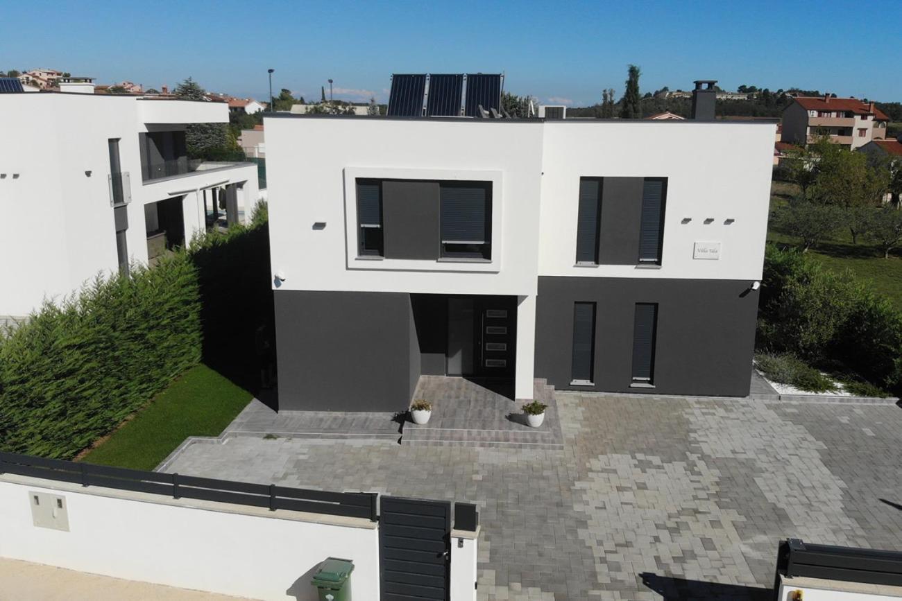 Villa Ula In Pula With Heated Pool And Sauna מראה חיצוני תמונה