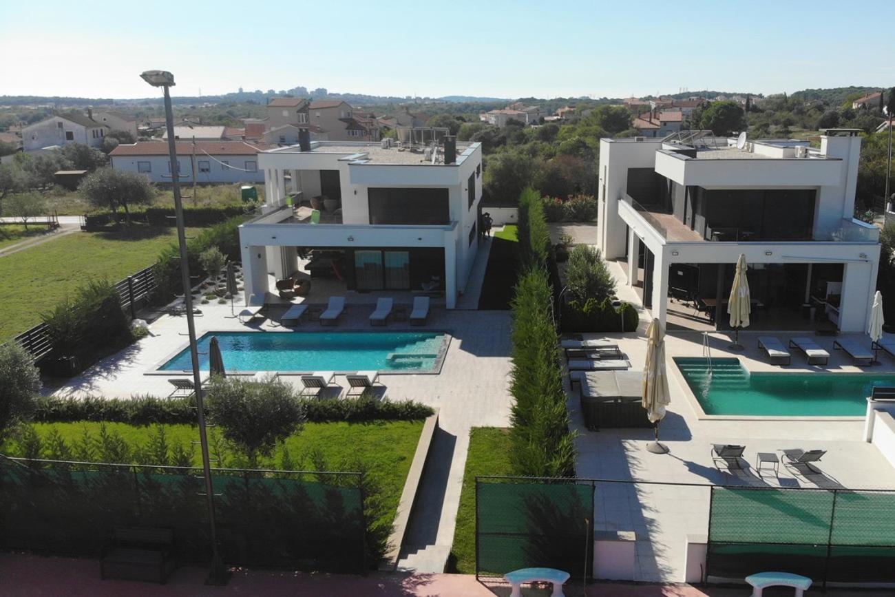 Villa Ula In Pula With Heated Pool And Sauna מראה חיצוני תמונה